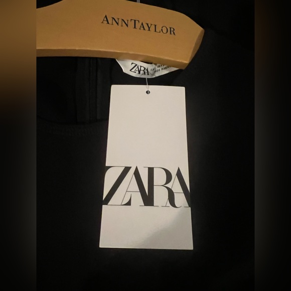 Zara long sleeve, long dress. Black. - Picture 3 of 4